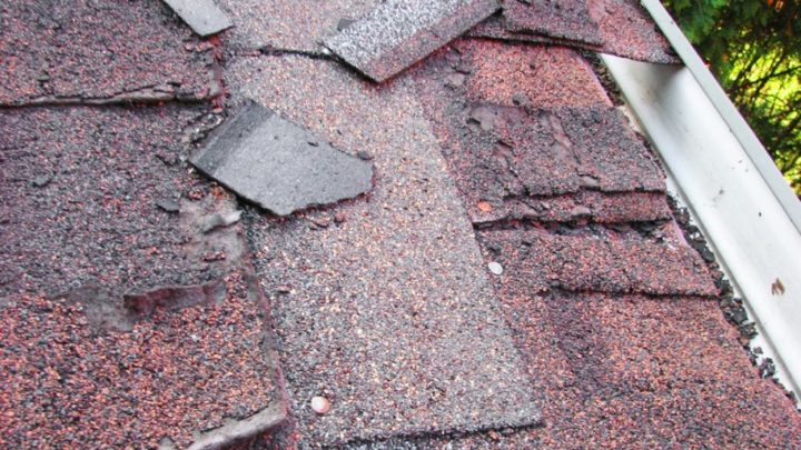 HOW GUTTER MAINTENANCE KEEPS YOUR HOME SAFE